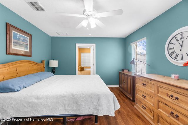 13444 English Parrot Road, Weeki Wachee, FL 34614