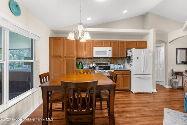 13444 English Parrot Road, Weeki Wachee, FL 34614