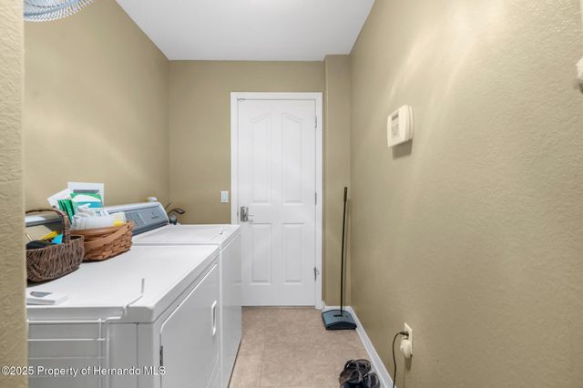 13444 English Parrot Road, Weeki Wachee, FL 34614