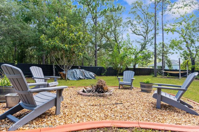 13444 English Parrot Road, Weeki Wachee, FL 34614