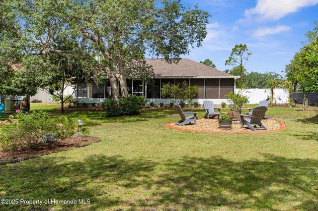 13444 English Parrot Road, Weeki Wachee, FL 34614