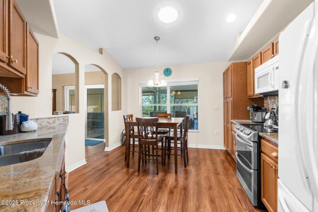 13444 English Parrot Road, Weeki Wachee, FL 34614