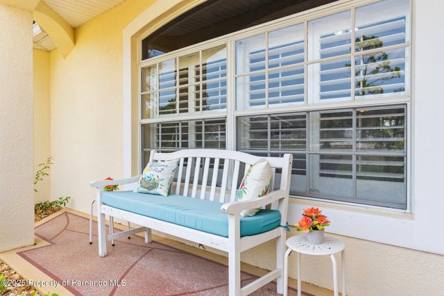 13444 English Parrot Road, Weeki Wachee, FL 34614