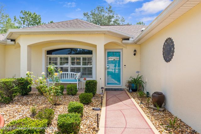 13444 English Parrot Road, Weeki Wachee, FL 34614