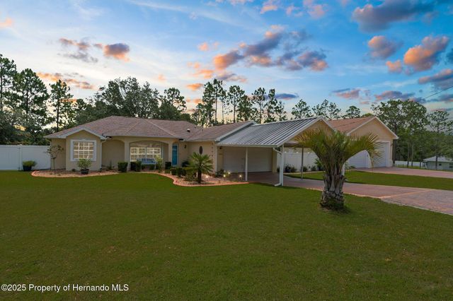 13444 English Parrot Road, Weeki Wachee, FL 34614