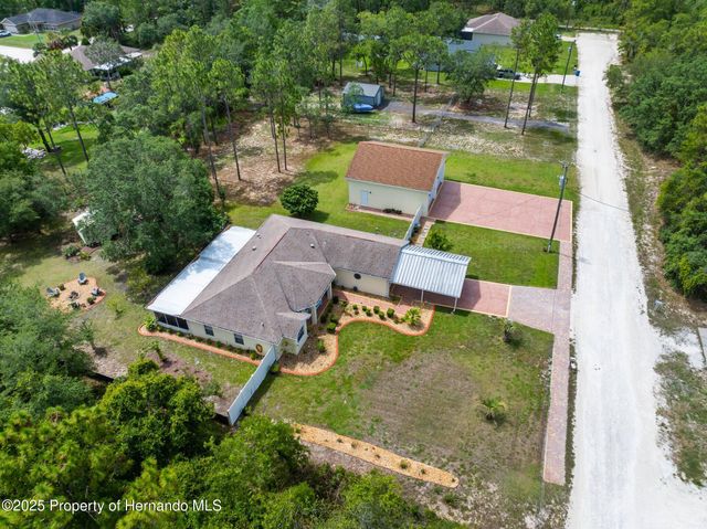 13444 English Parrot Road, Weeki Wachee, FL 34614