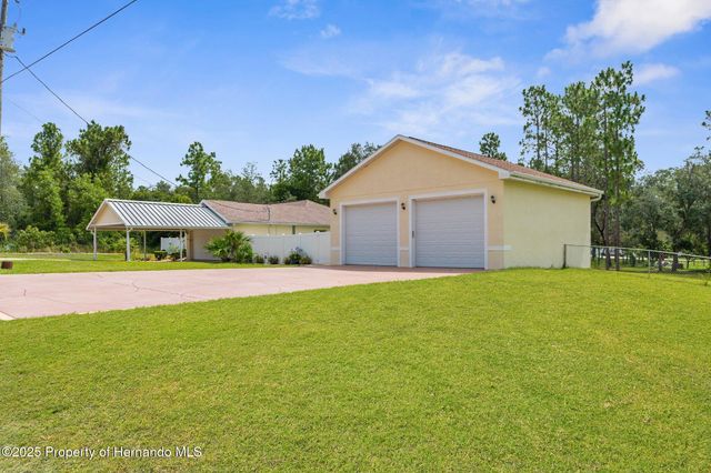 13444 English Parrot Road, Weeki Wachee, FL 34614