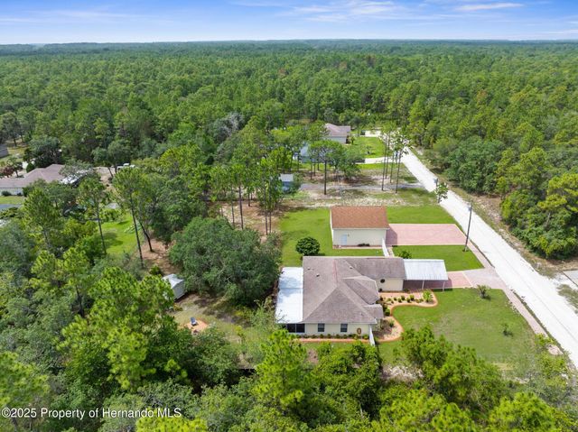 13444 English Parrot Road, Weeki Wachee, FL 34614