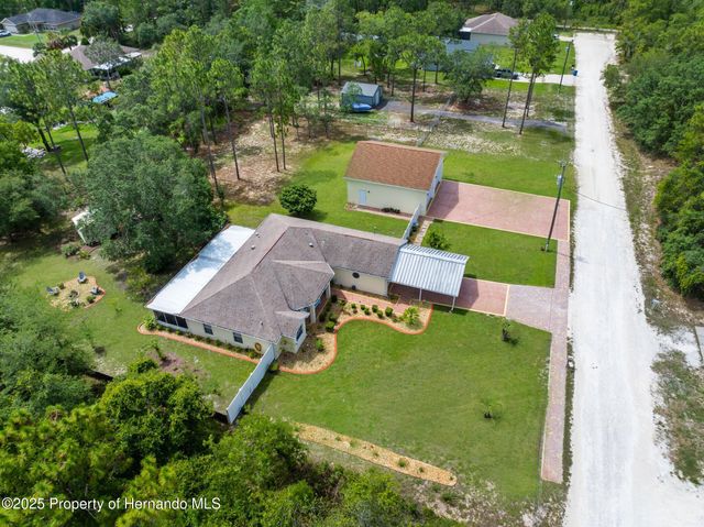 13444 English Parrot Road, Weeki Wachee, FL 34614