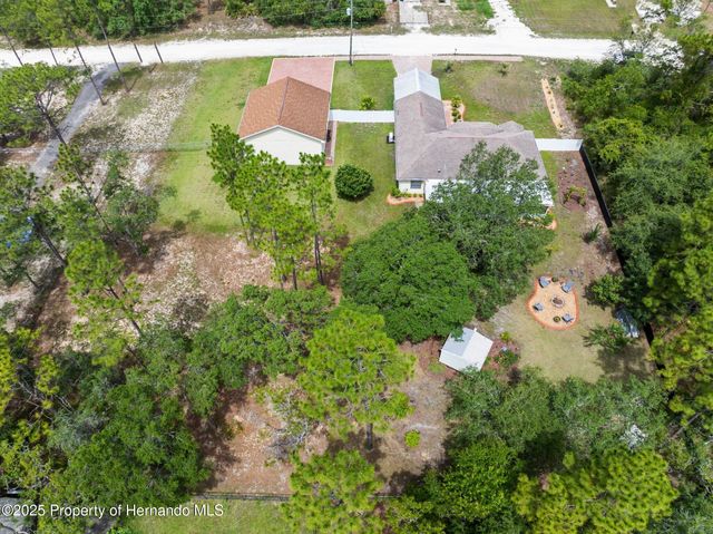 13444 English Parrot Road, Weeki Wachee, FL 34614