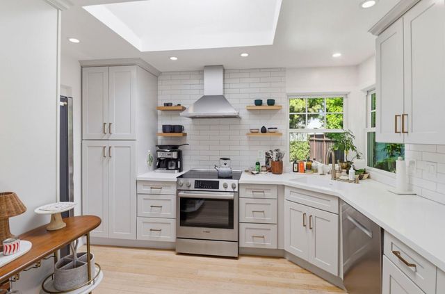 1931 James Avenue, Redwood City, CA 94062