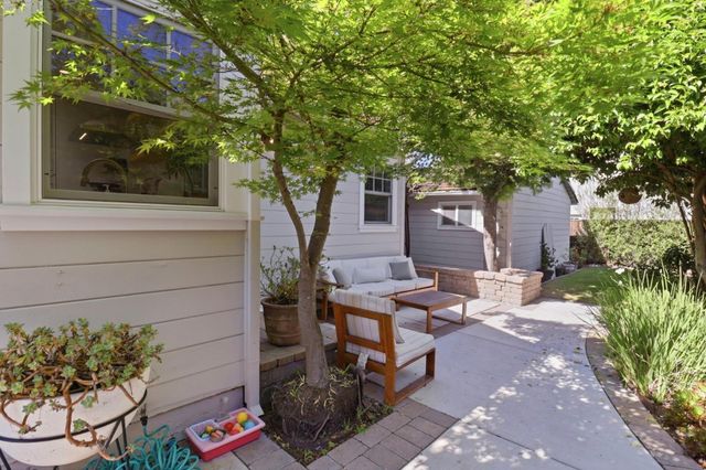 1931 James Avenue, Redwood City, CA 94062
