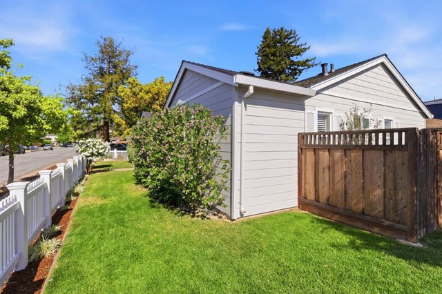 1931 James Avenue, Redwood City, CA 94062