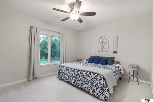 18815 Taylor Circle, Elkhorn, NE 68022