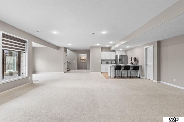 18815 Taylor Circle, Elkhorn, NE 68022