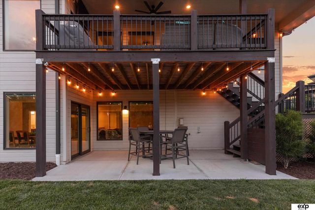 18815 Taylor Circle, Elkhorn, NE 68022