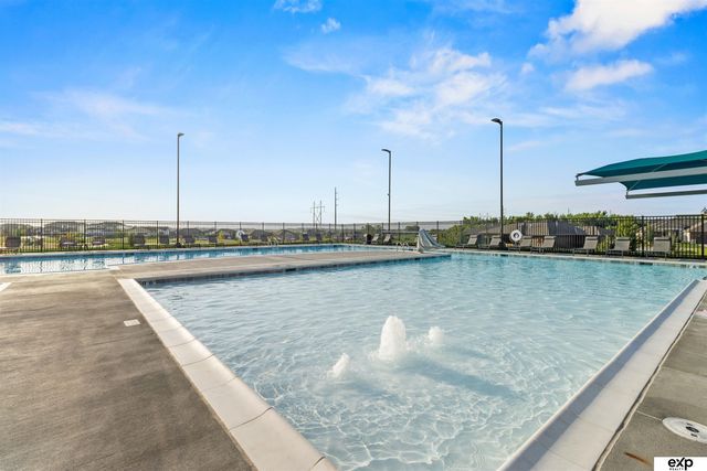 18815 Taylor Circle, Elkhorn, NE 68022