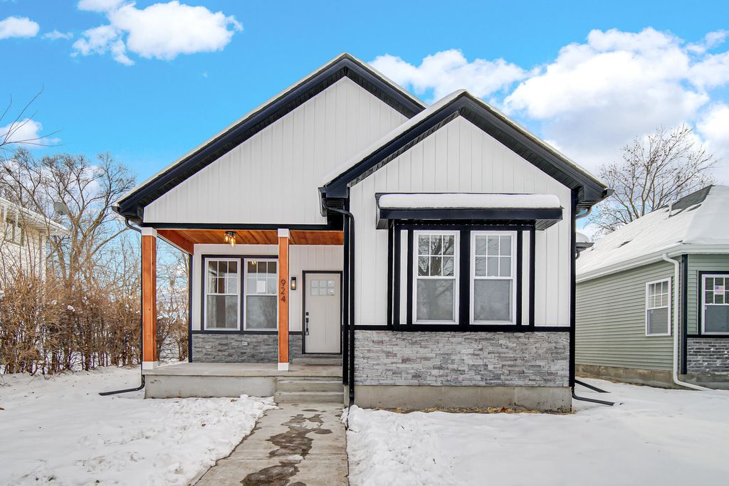 924 Highland Street, Hammond, IN 46320