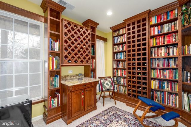 13082 PARK CRESCENT CIR, Herndon, VA 20171