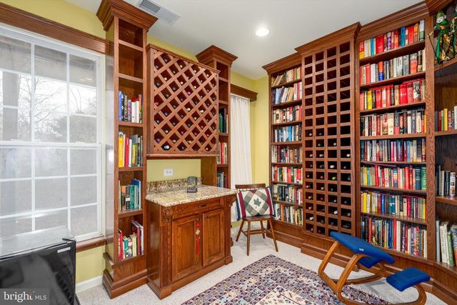 13082 PARK CRESCENT CIR, Herndon, VA 20171