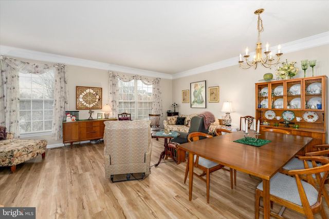 13082 PARK CRESCENT CIR, Herndon, VA 20171