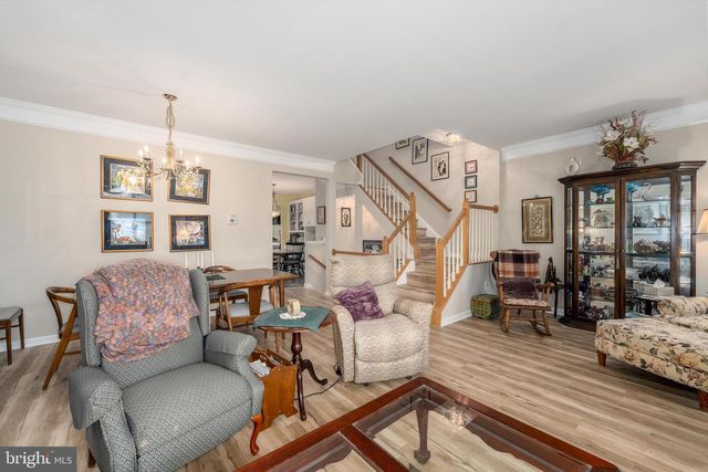 13082 PARK CRESCENT CIR, Herndon, VA 20171