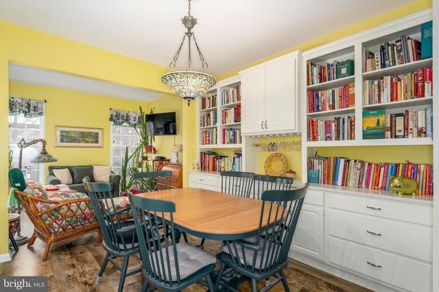 13082 PARK CRESCENT CIR, Herndon, VA 20171