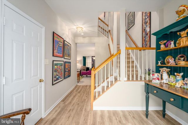 13082 PARK CRESCENT CIR, Herndon, VA 20171