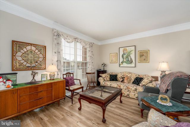 13082 PARK CRESCENT CIR, Herndon, VA 20171