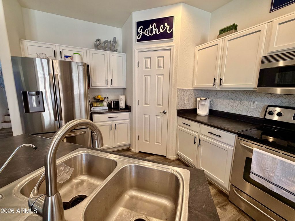 204 W ATLANTIC Drive, Casa Grande, AZ 85122 — photo 4