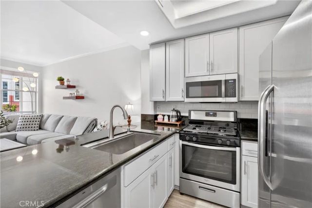 1027 S Stresa, Anaheim Hills, CA 92808