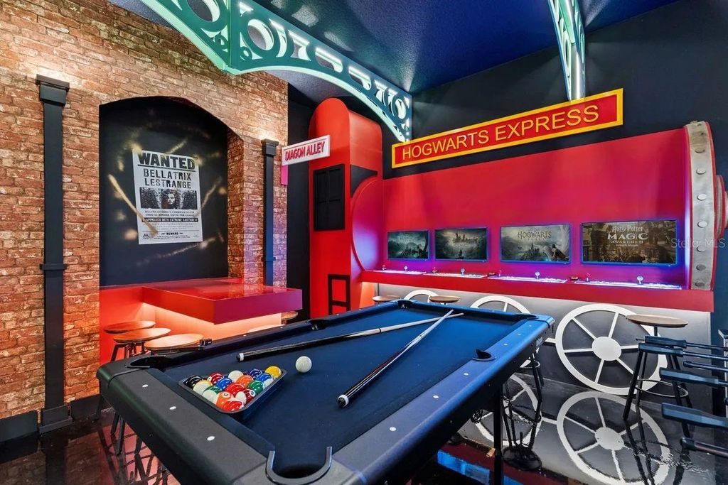 Image 17 of property listing at 10317 EBB TIDE LN, Orlando, FL 32821