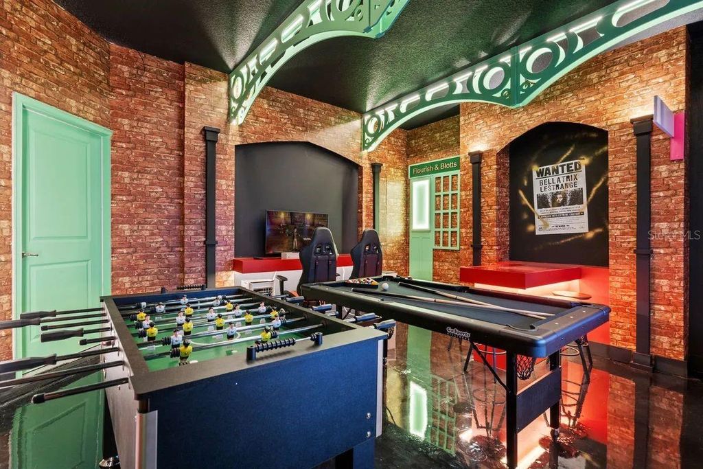 Image 19 of property listing at 10317 EBB TIDE LN, Orlando, FL 32821