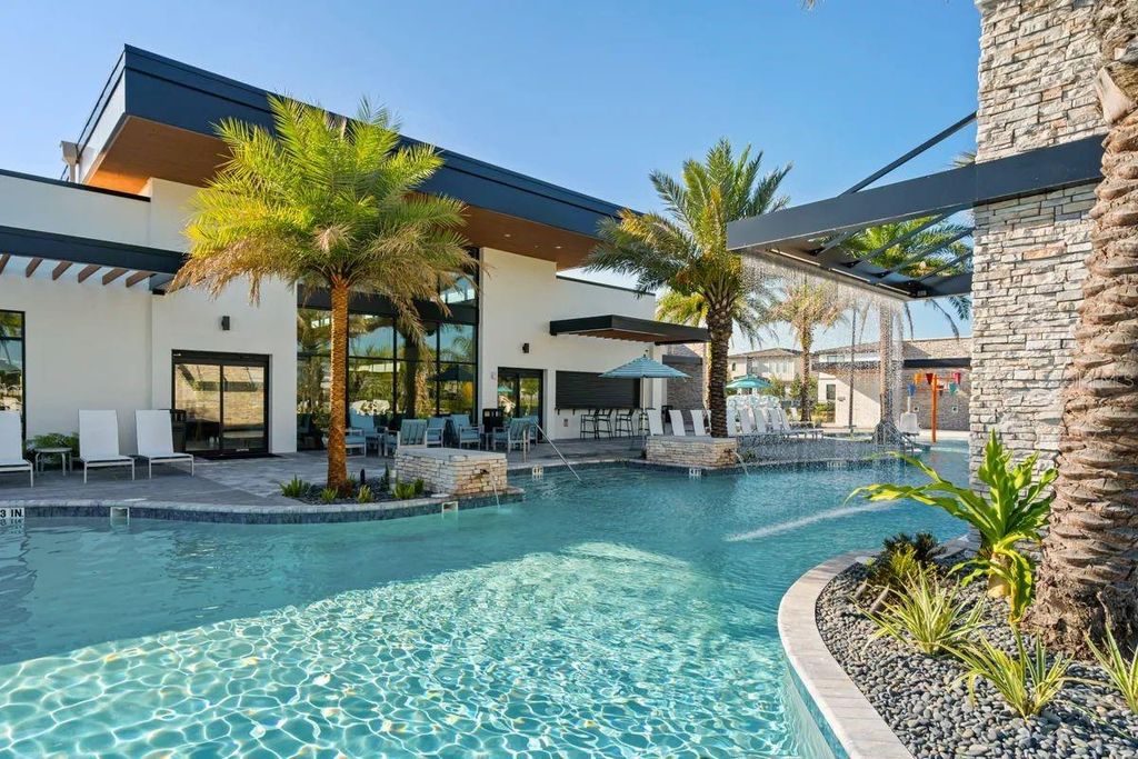 Image 40 of property listing at 10317 EBB TIDE LN, Orlando, FL 32821