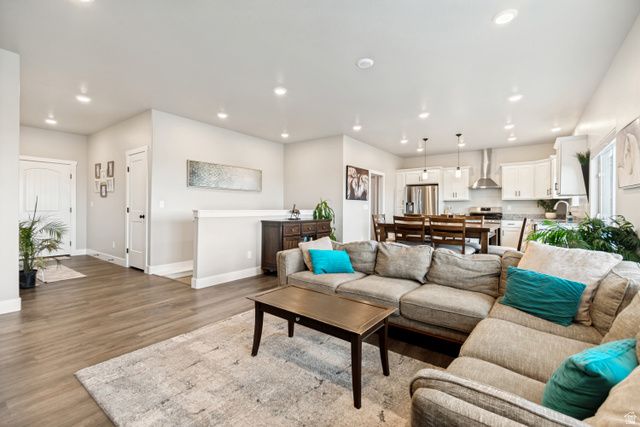 629 W ELBERTA DR, Pleasant View, UT 84414