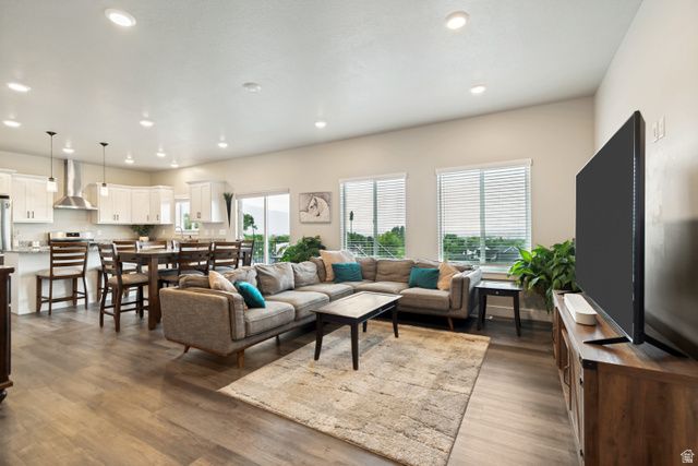 629 W ELBERTA DR, Pleasant View, UT 84414