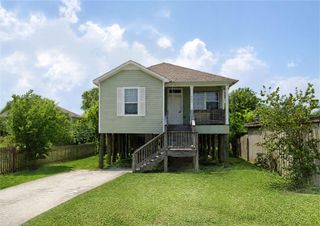 944 24th Street, San Leon, TX 77539