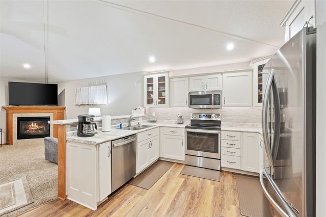 736 SE Ponds Edge Lane, Ankeny, IA 50021