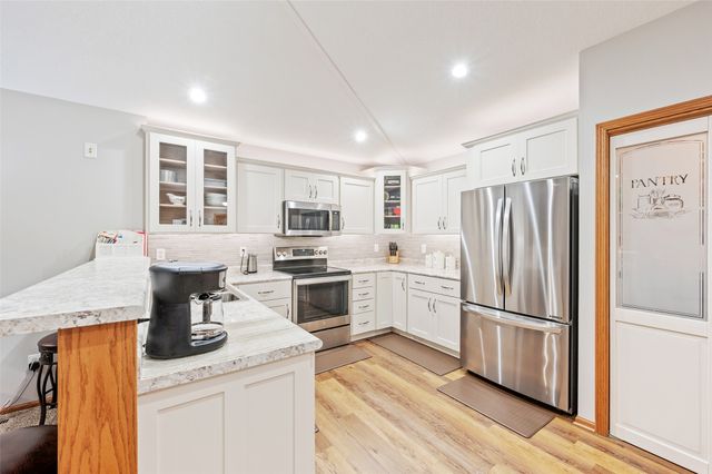 736 SE Ponds Edge Lane, Ankeny, IA 50021