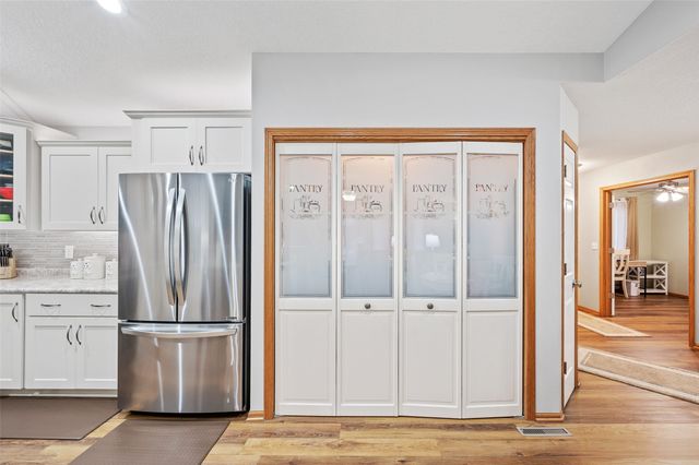 736 SE Ponds Edge Lane, Ankeny, IA 50021