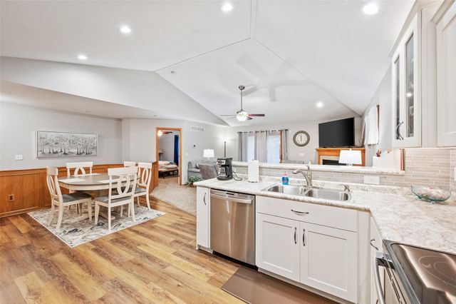 736 SE Ponds Edge Lane, Ankeny, IA 50021