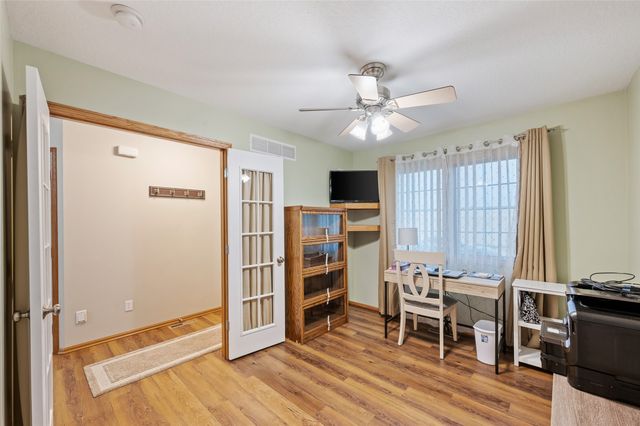 736 SE Ponds Edge Lane, Ankeny, IA 50021