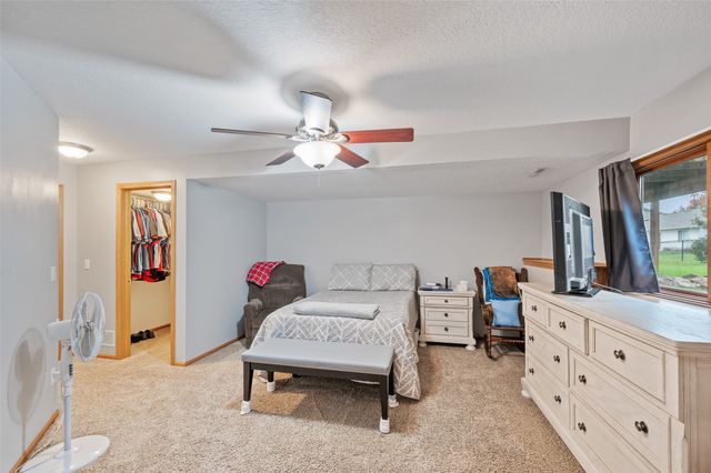 736 SE Ponds Edge Lane, Ankeny, IA 50021