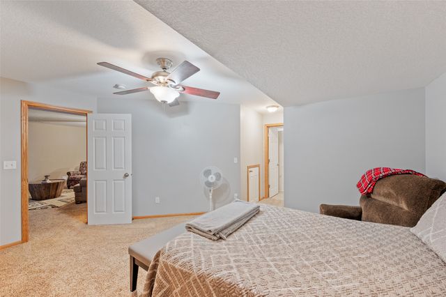 736 SE Ponds Edge Lane, Ankeny, IA 50021