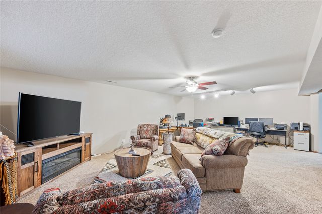 736 SE Ponds Edge Lane, Ankeny, IA 50021