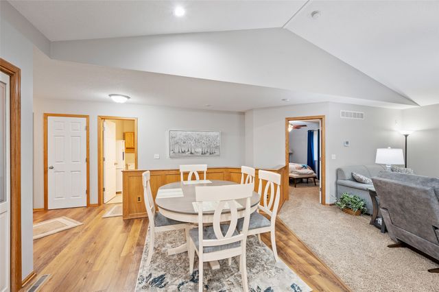 736 SE Ponds Edge Lane, Ankeny, IA 50021