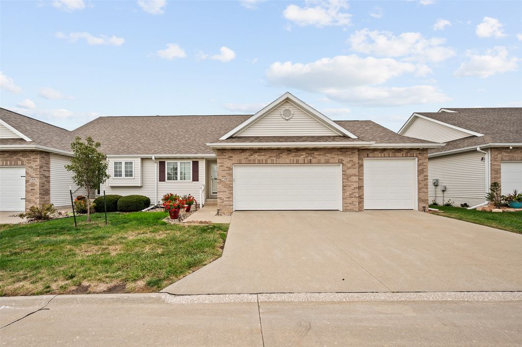 736 SE Ponds Edge Lane, Ankeny, IA 50021