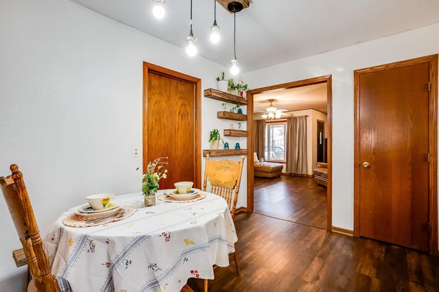 228 Fager Dr, Haysville, KS 67060