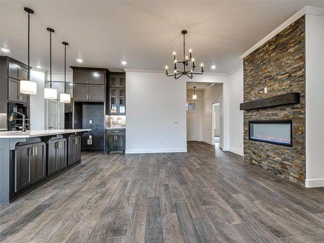 16001 Catalonia Place, Oklahoma City, OK 73170