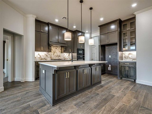 16001 Catalonia Place, Oklahoma City, OK 73170